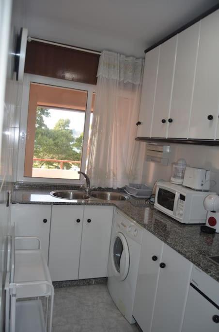 Precioso Atico A Pie De Playa, En Mino. Apartment Exterior photo